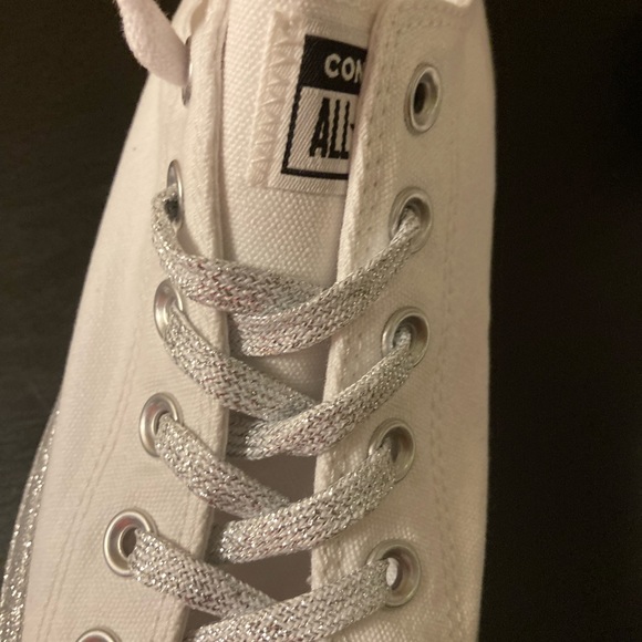 Miley Cyrus x Converse Ox Low Top NWT - Picture 11 of 16